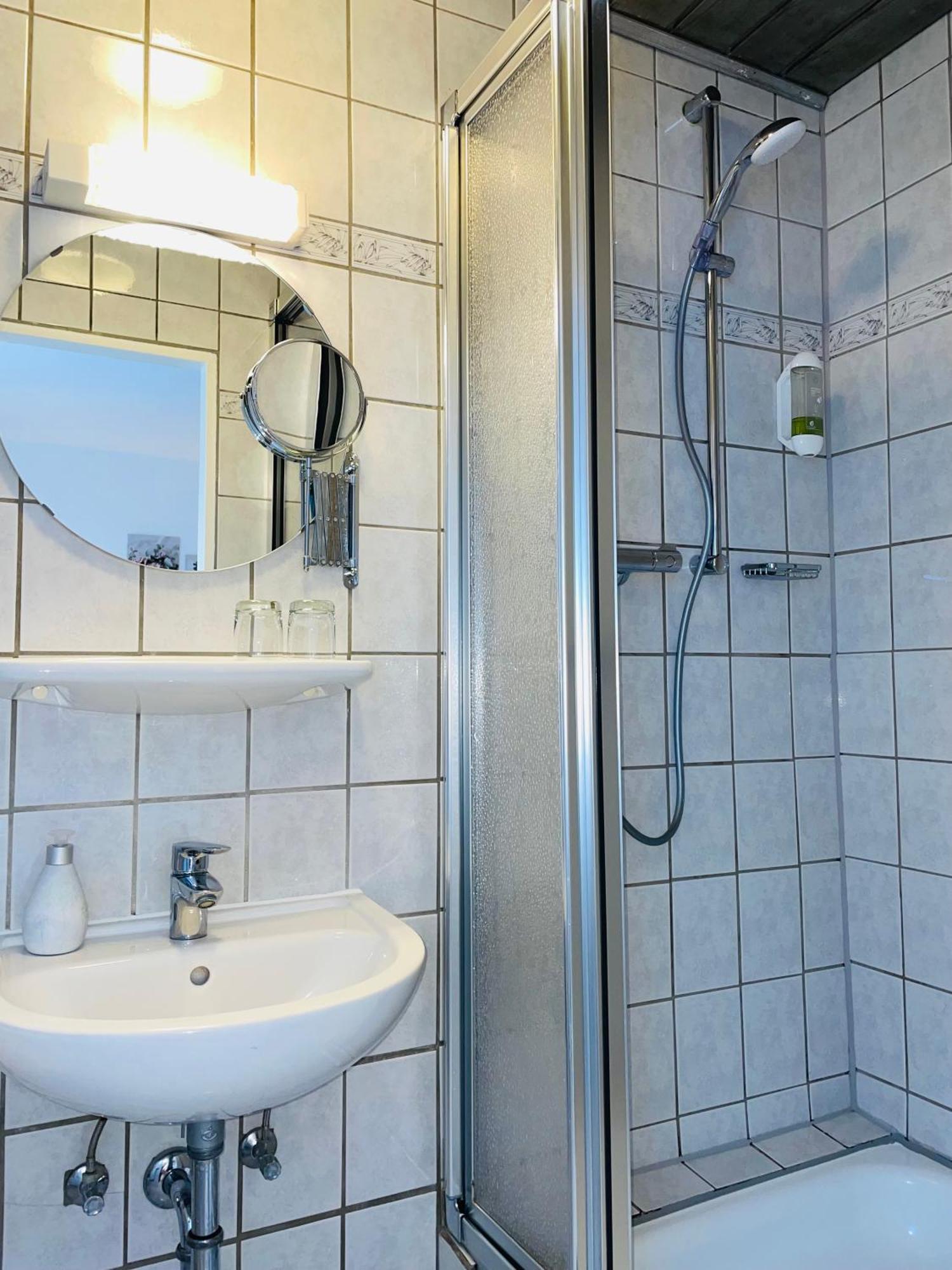 Hotel-Pension Hommen Coblence Extérieur photo